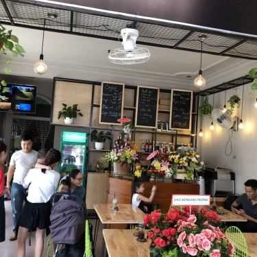 Không gian- The Modern Coffee
