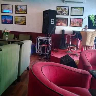 Không gian- The Sweet Restaurant & Coffee