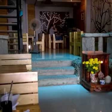 Không gian- Thí Dụ Cafe