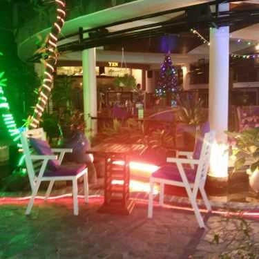 Không gian- Thuyền Cafe
