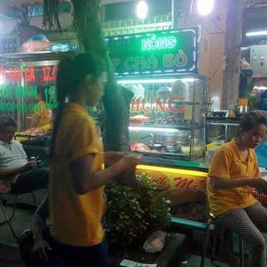 Không gian- Tiệm Bánh Mỹ Phụng