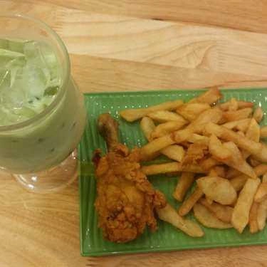 Món ăn- Cafe Kem Cuộn Thỏ Bảy Màu