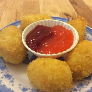 Món ăn- Cafe Kem Cuộn Thỏ Bảy Màu