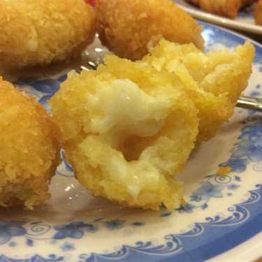 Món ăn- Cafe Kem Cuộn Thỏ Bảy Màu