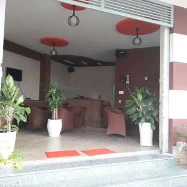 Không gian- Út Châu - Trà Sữa & Cafe