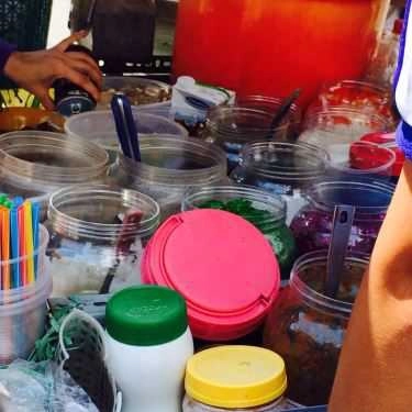 Không gian- Ăn vặt Trà Sữa Út Trang