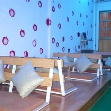 Không gian- Cafe Trà Sữa Táo Đỏ