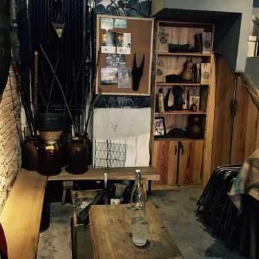 Không gian- Trekker Café