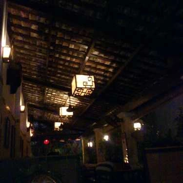 Không gian- Tưởng Niệm Cafe - Chu Văn An