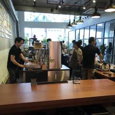 Không gian- UCC Coffee Roastery