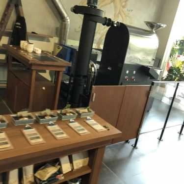 Không gian- UCC Coffee Roastery