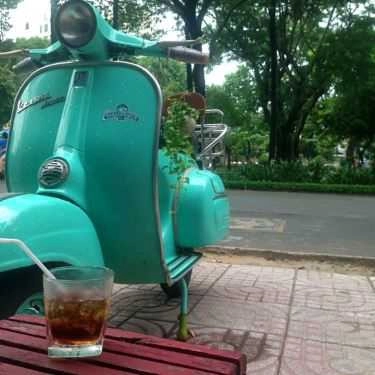 Không gian- Vespa Sofar - Bar Saigon