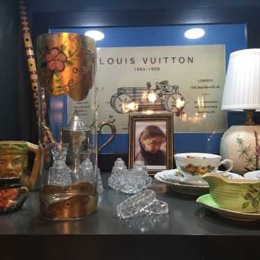 Tổng hợp- Cafe Villa Royale Downtown Antiques And Tea Room
