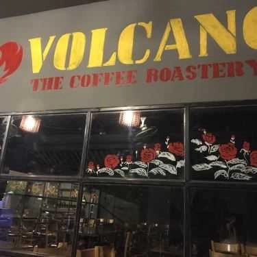 Không gian- Volcano Coffee - Trần Triệu Luật