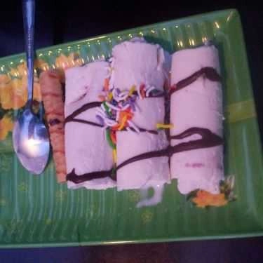 Món ăn- Cafe Vui Vui - Kem Cuộn Thái Lan