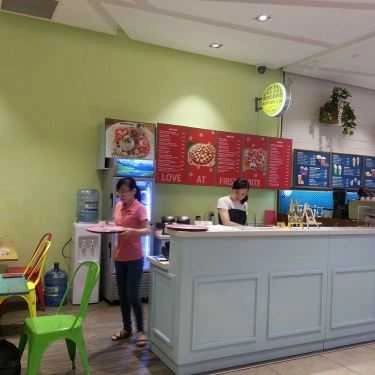 Tổng hợp- Cafe Waffle Place - Bánh Tổ Ong Nướng - Pearl Plaza