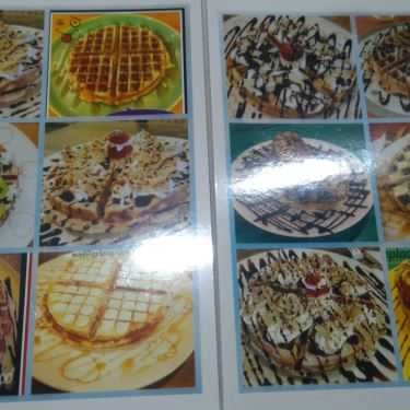 Tổng hợp- Cafe Waffle Place - Bánh Tổ Ong Nướng - Pearl Plaza