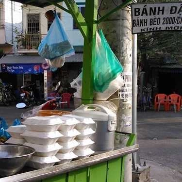 Không gian- Ăn vặt Xe Bánh Bèo Chén & Bánh Đập Vỉa Hè