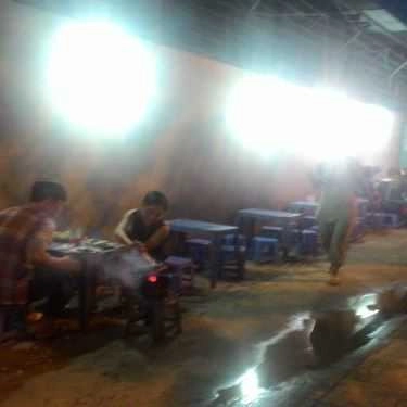 Không gian- Ăn vặt Quán Bé Mập - Xiên Nướng Bình Dân