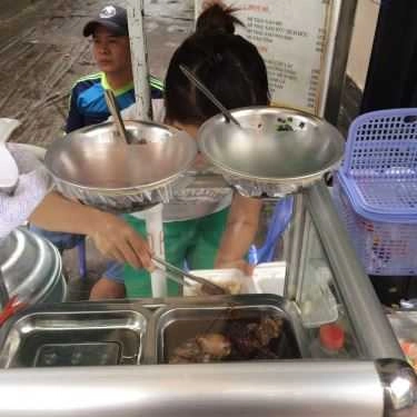 Không gian- Ăn vặt Xôi Chả Thịt - Lý Chính Thắng