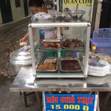 Không gian- Ăn vặt Xôi Chả Thịt - Lý Chính Thắng