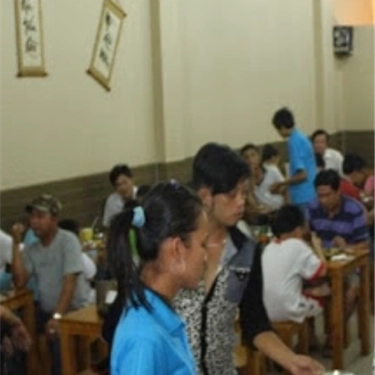Không gian- Quán Ăn Ông Chúa - Mì Xào Dòn