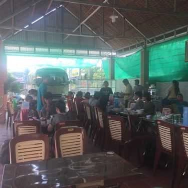 Không gian- Quán Ăn Út Mén - Bún Nước Lèo Cá Đồng