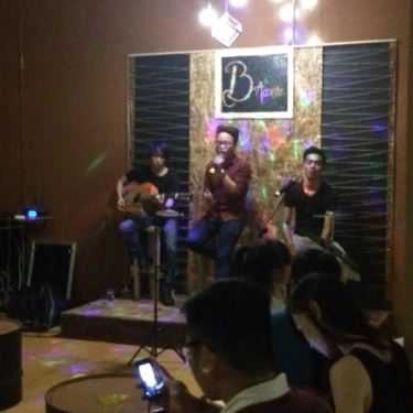 Không gian- B - Acoustic Cafe