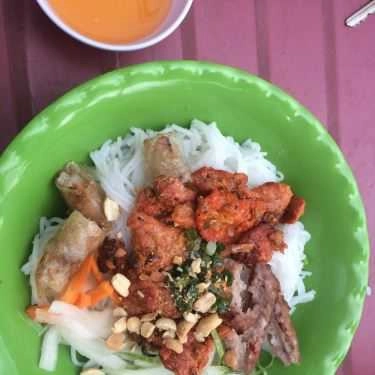 Món ăn- Quán Ăn Pé Múp - Bún Thịt Nướng & Nem Lụi