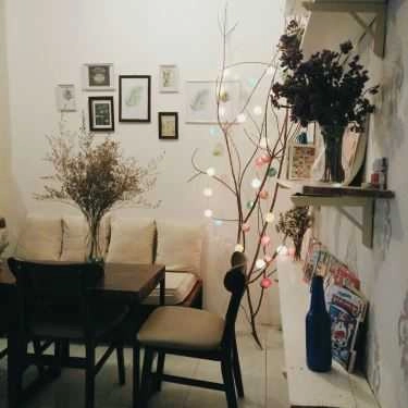Không gian- Lyn's Cafe