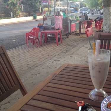 Không gian- Cafe Persie Trà Sữa & Ăn Vặt