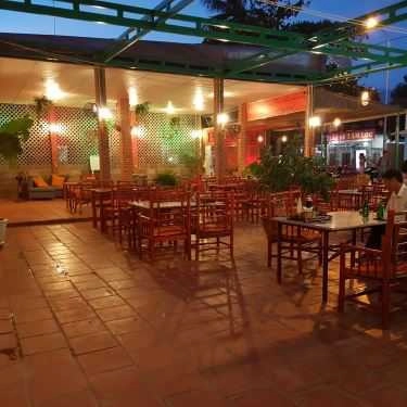 Không gian- Brick Cafe