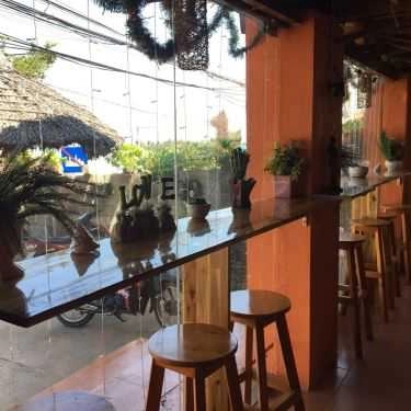 Không gian- Dốc Coffee & Foods