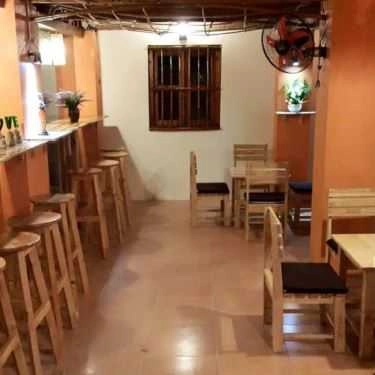 Không gian- Dốc Coffee & Foods
