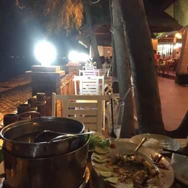 Không gian- Hương Dừa Restaurant & Coffee