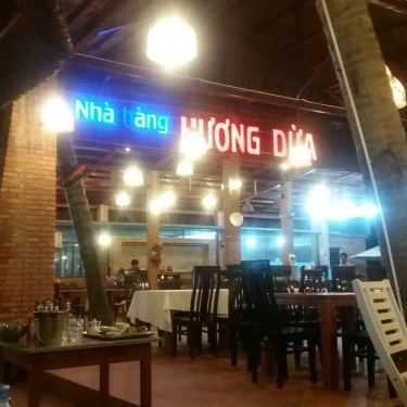 Không gian- Hương Dừa Restaurant & Coffee