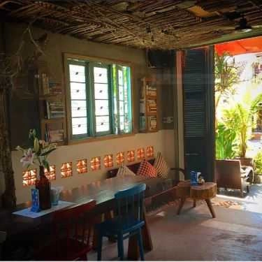 Không gian- La Costa Bistro & Cafe