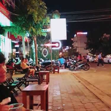 Không gian- Cafe Lá Tea & Cocktail