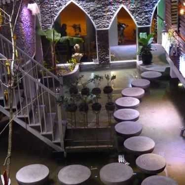 Không gian- Lâu Đài Cafe