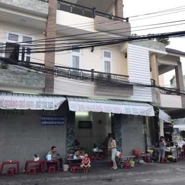 Không gian- Quán Ăn Mì Quảng Vịt Trại Hòm - Trần Phú