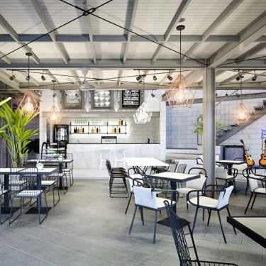 Không gian- MrBin Coffee Lounge