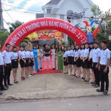 Tổng hợp- Nhà Hàng Vườn Cau