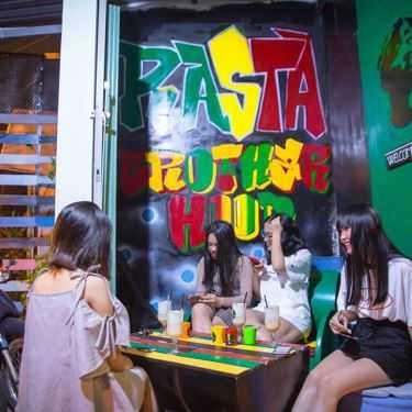 Không gian- Rasta Coffee