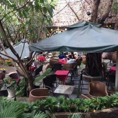 Không gian- The Hill Cafe