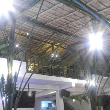 Không gian- Thứ 6 Cafe