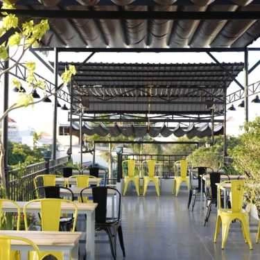 Không gian- Thế Kỷ Cafe