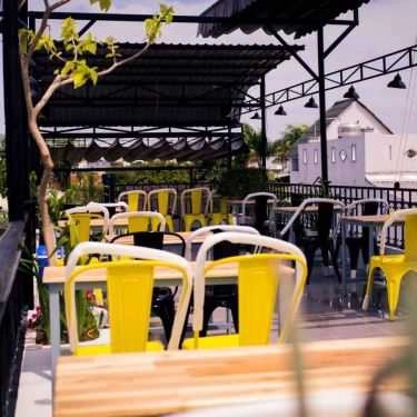 Không gian- Thế Kỷ Cafe