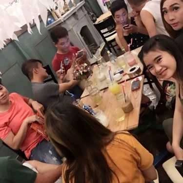 Không gian- Nice+ Coffee & Pictures - Cafe Phim Trường
