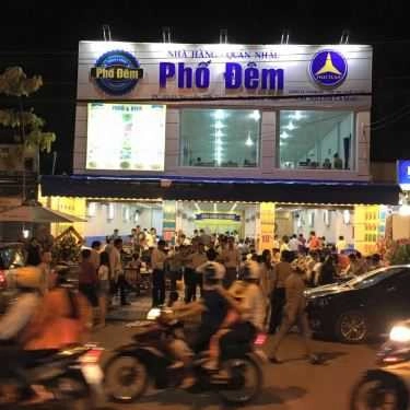 Không gian- Nhà Hàng Phố Đêm - Nguyễn Tất Thành