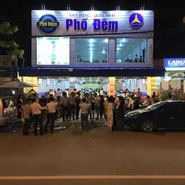 Không gian- Nhà Hàng Phố Đêm - Nguyễn Tất Thành